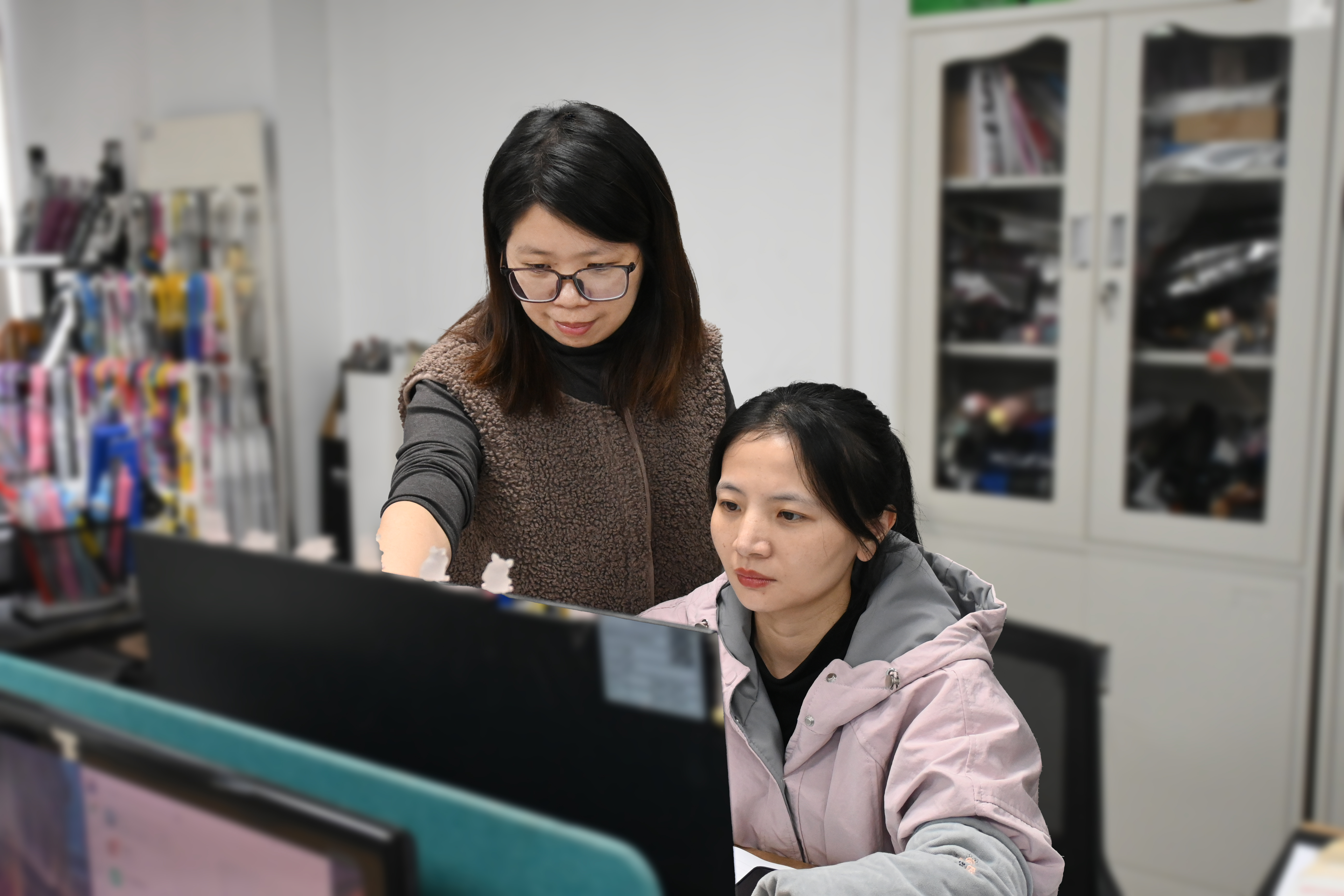 祝賀！優(yōu)安納傘業(yè)吳麗雙榮獲2024年度“晉江市好師傅”稱號